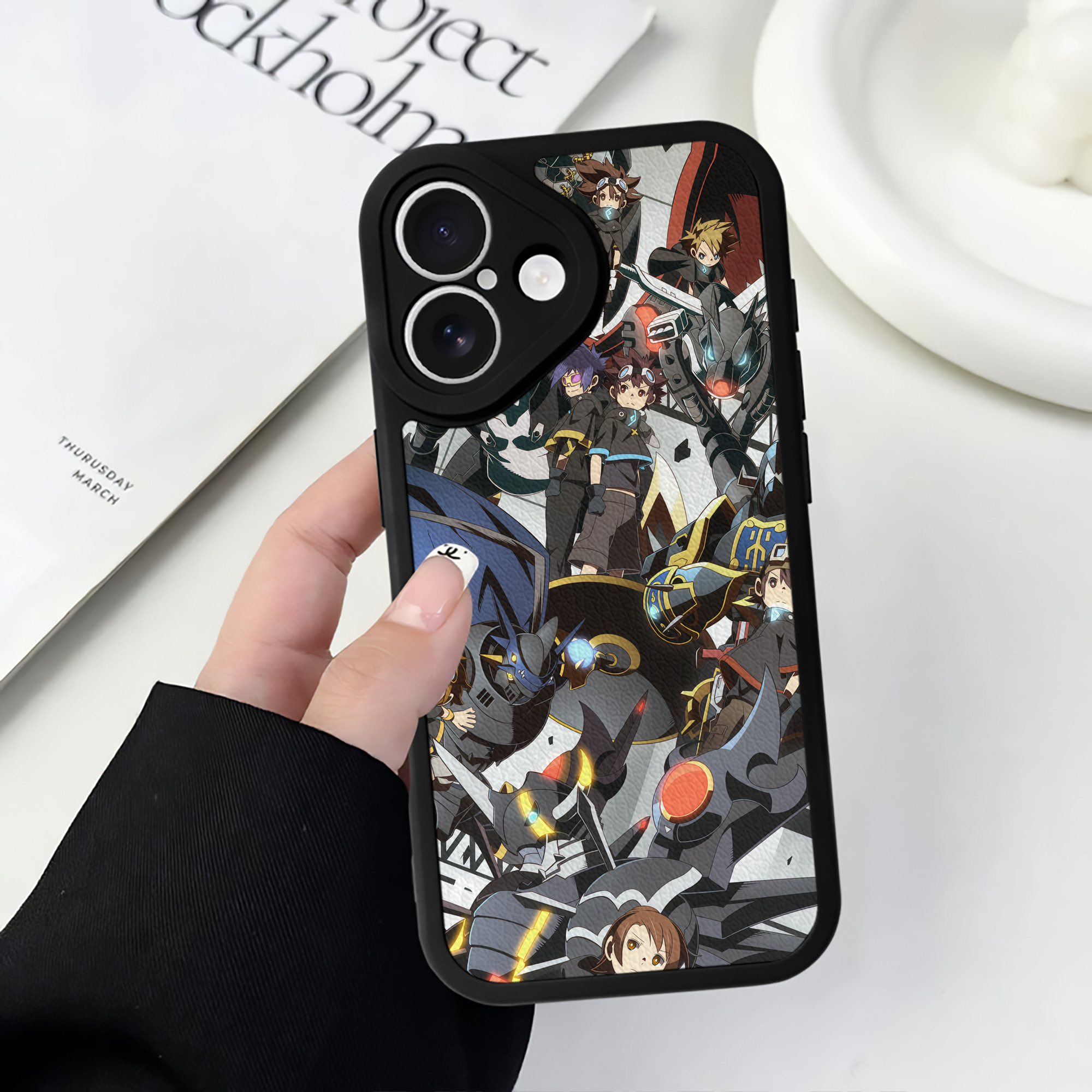 （画像用） Digimon デジタルモンスター/デジモン 【iPhone 16シリーズ対応】シリコンスマホケース（レザー調） 材質：シリコン